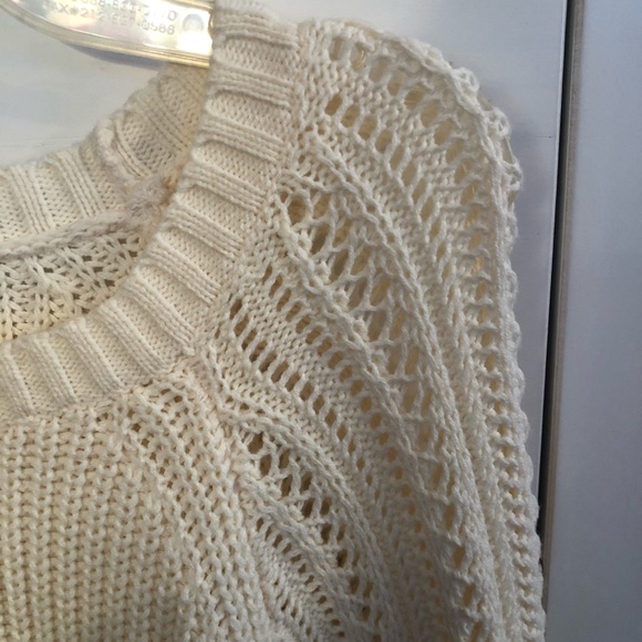 Women’s American Eagle Sweater - Large - Picture 4 of 7